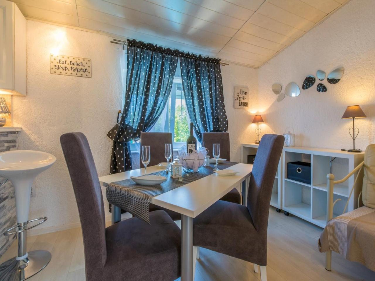 נובי ווינודולסקי Apartments Susanne מראה חיצוני תמונה