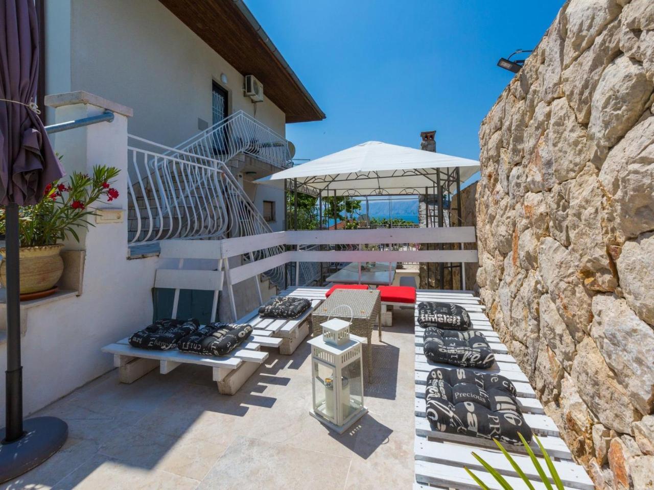 נובי ווינודולסקי Apartments Susanne מראה חיצוני תמונה