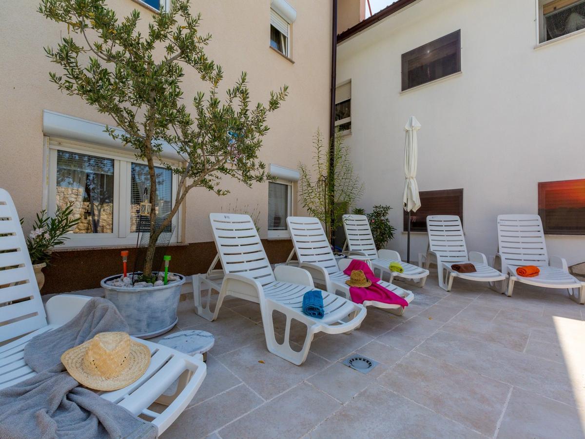 נובי ווינודולסקי Apartments Susanne מראה חיצוני תמונה