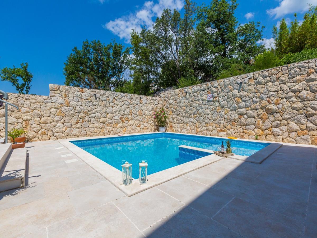 נובי ווינודולסקי Apartments Susanne מראה חיצוני תמונה